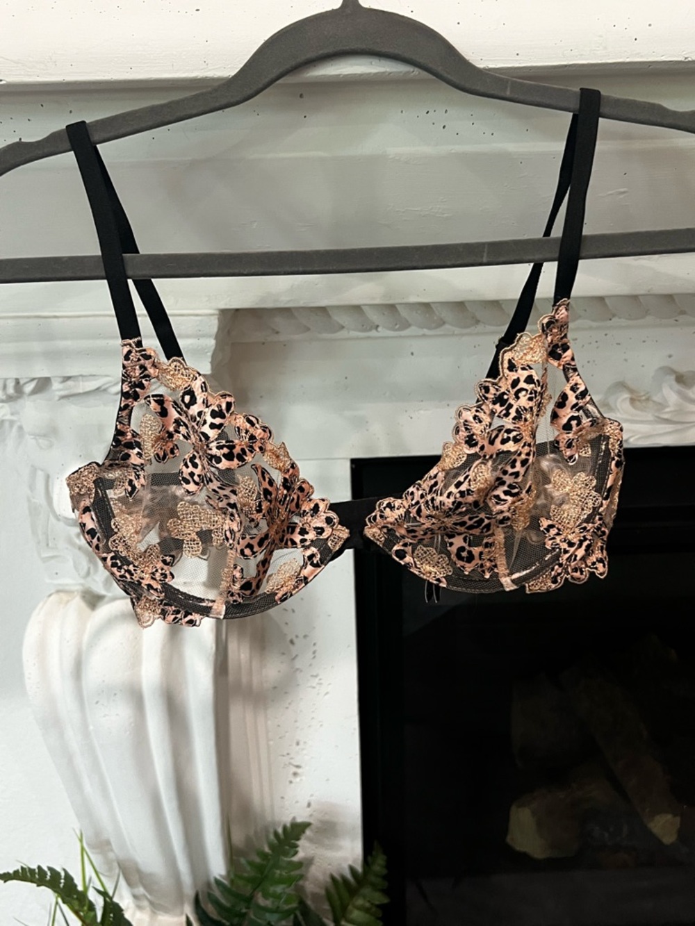 Victoria's Secret Black Low Cut Demi Leopard Lace Underwire Bra